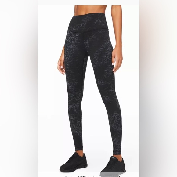 Lululemon Wunder Under HR Tight 28” Yoga Workout , size 6 - Picture 10 of 11